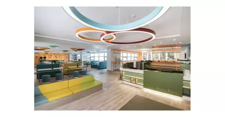 athens_routes_lobby1_frontdesk_welcome_19