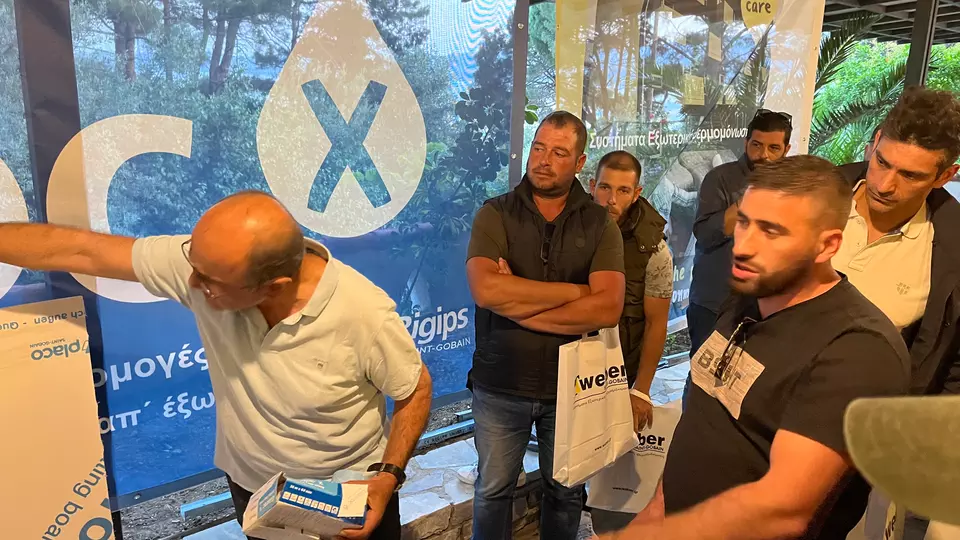 Επίδειξη προϊόντων σε εφαρμοστές στη Μυτιλήνη
