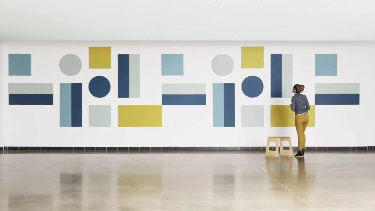 Ecophon Akusto™ One - vertical acoustics thumbnail